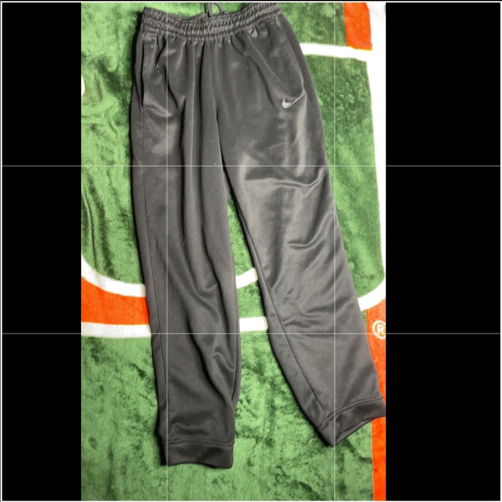 Black Nike sweat pants
